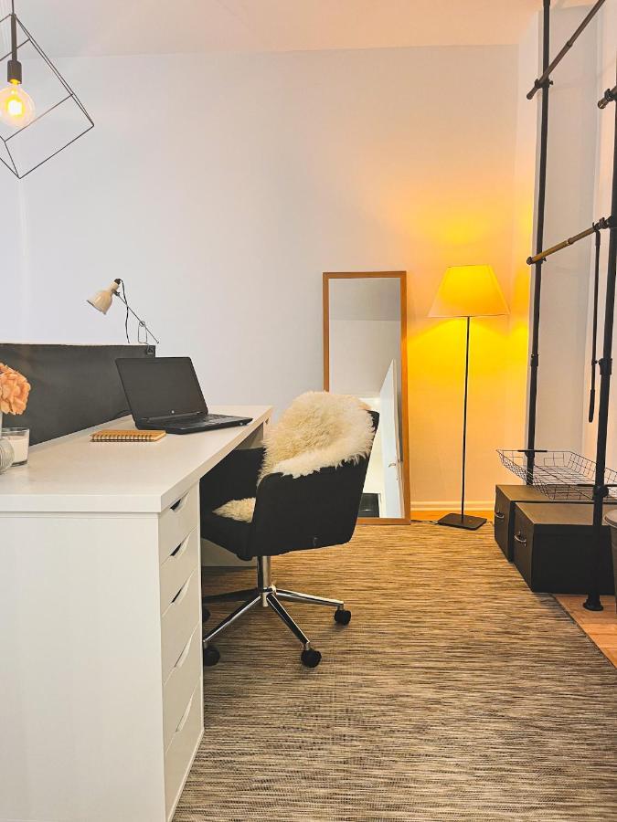01 Bedroom In Mitte-Up To 5 People-Private Free Parking Berlin Eksteriør billede